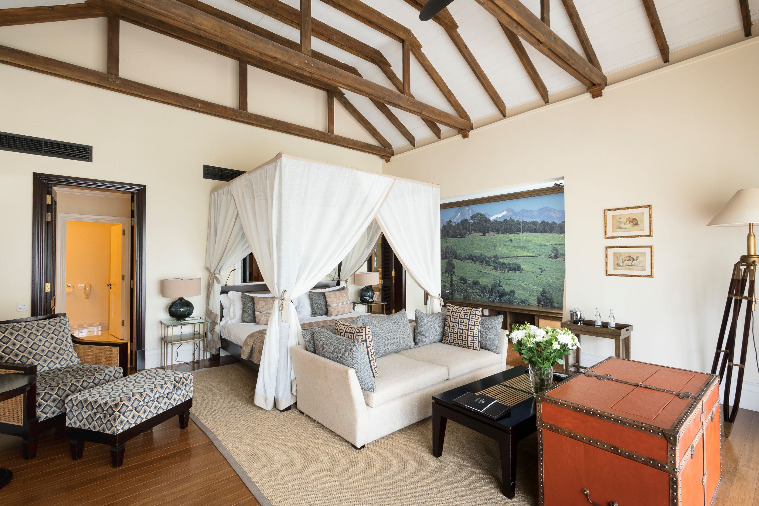 Blixen Suite Bedroom 1 (1)