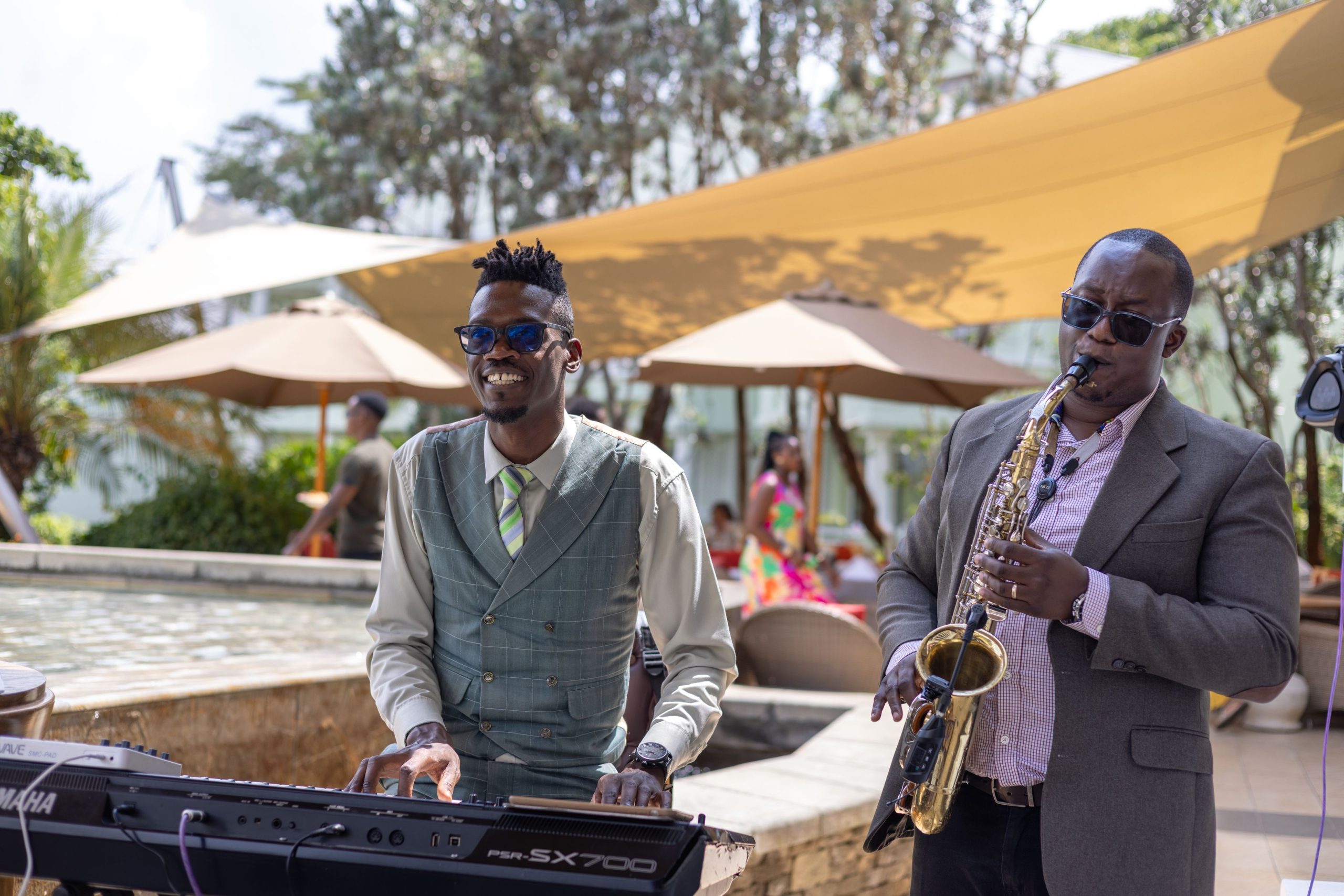 hemingways-brunch-setup2-21