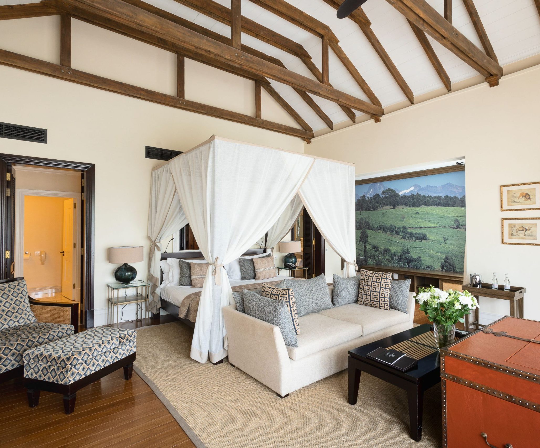 Blixen Suite Bedroom 1 (1)