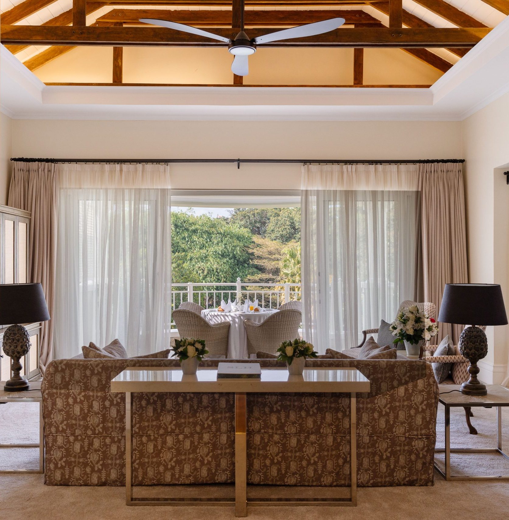 Hemingways Suite Living Area 1 (1)