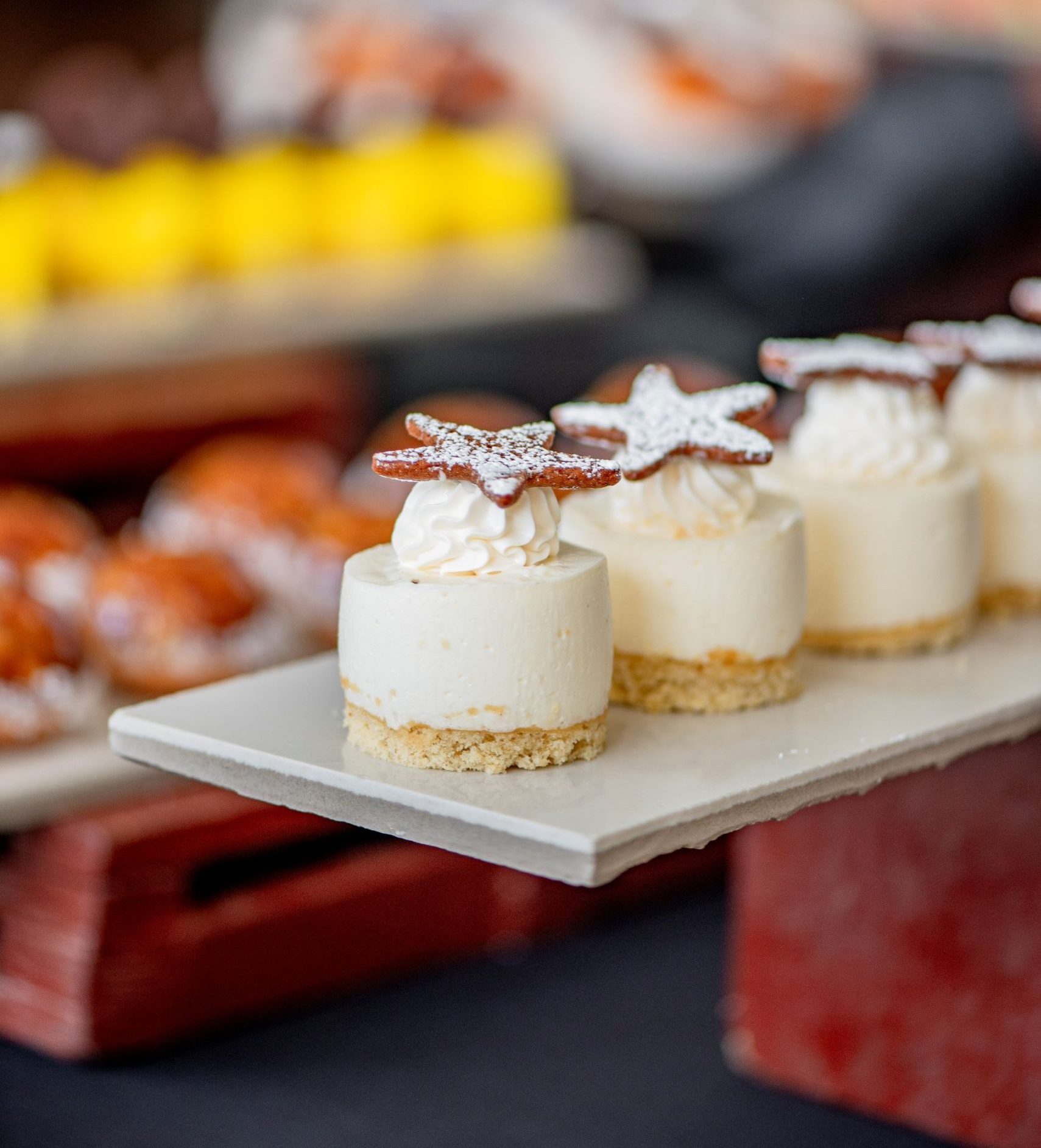 Hemingways Sunday Brunch & Christmas Dessert -14