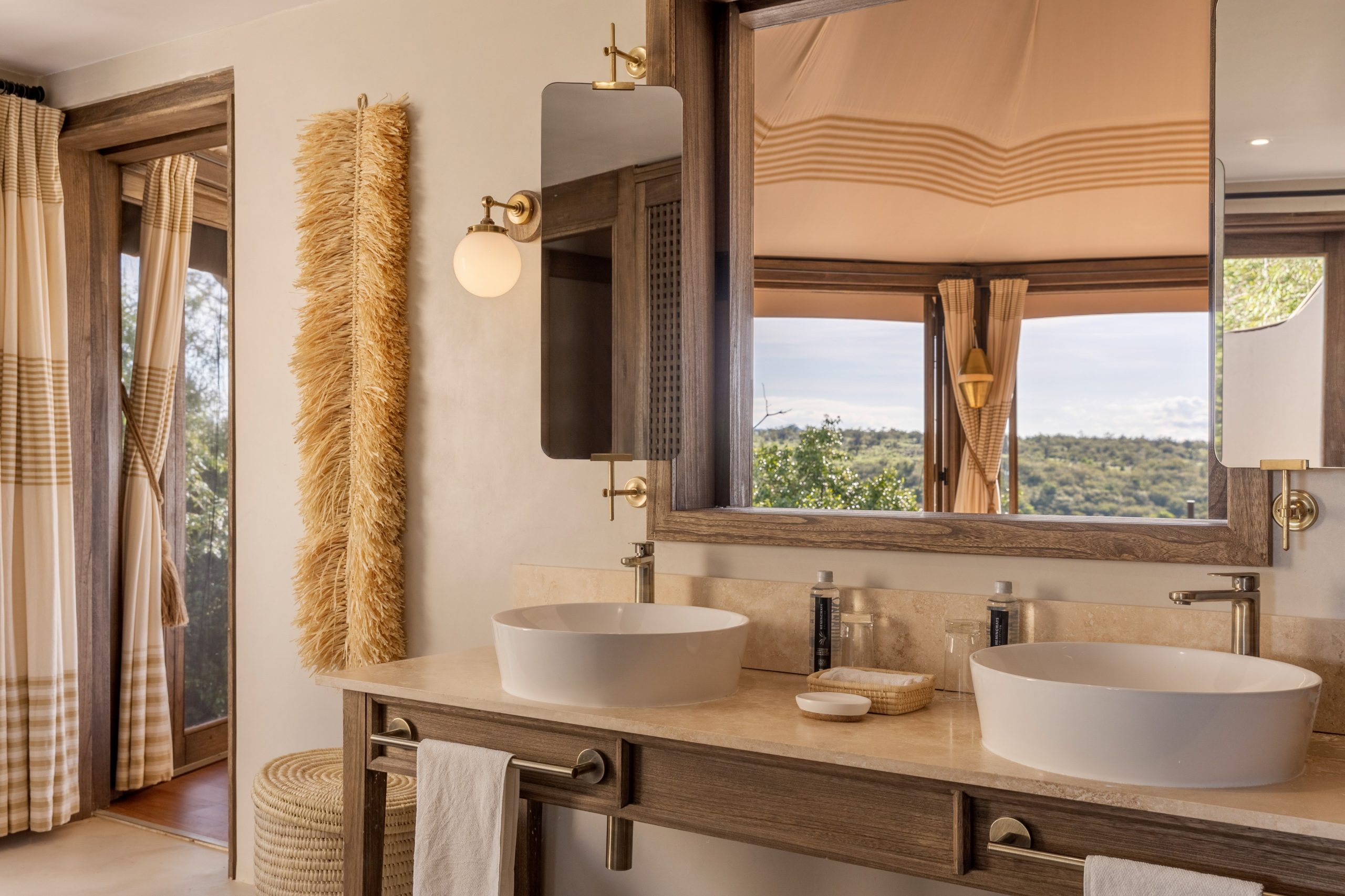 Nina Tent Bathroom (1)