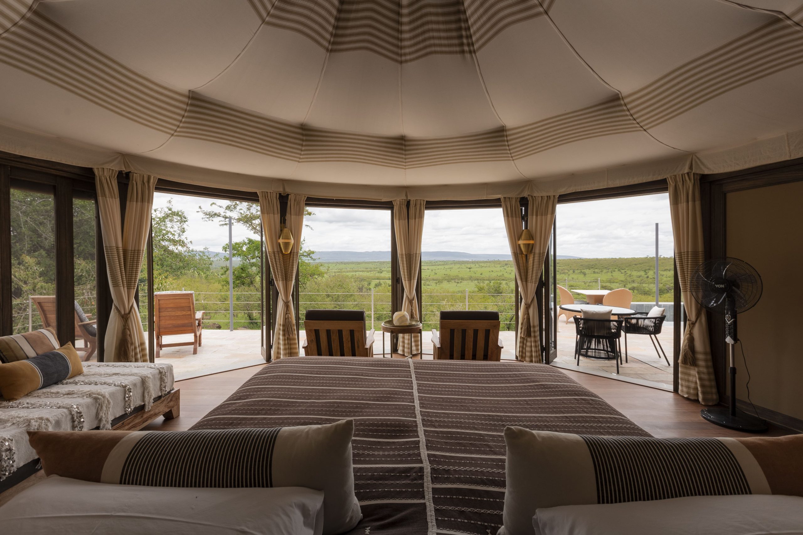Simba Private Villa Bedroom Front view-min