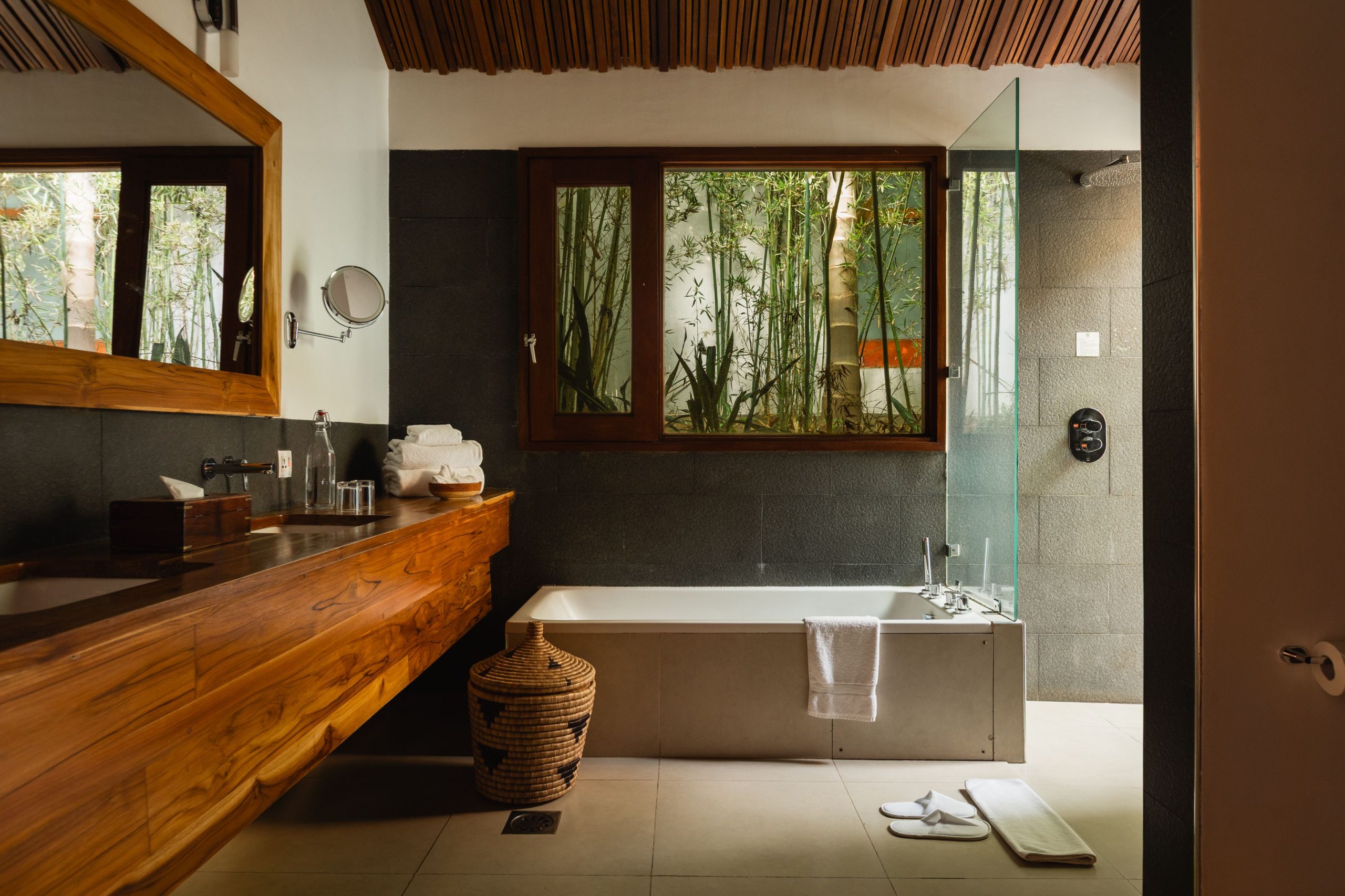 Superior King Suite Bathroom 2 – TC 2025
