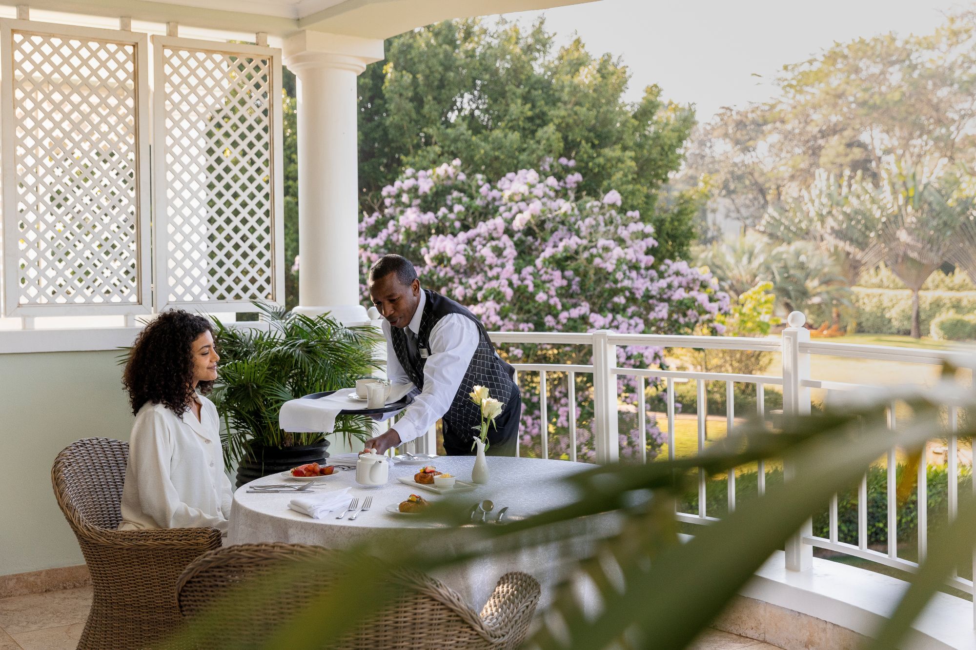 Hemingways Suite Balcony Dining Service (1)